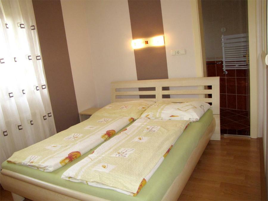 Szegfu Apartman Vila Hajdúszoboszló Exterior foto