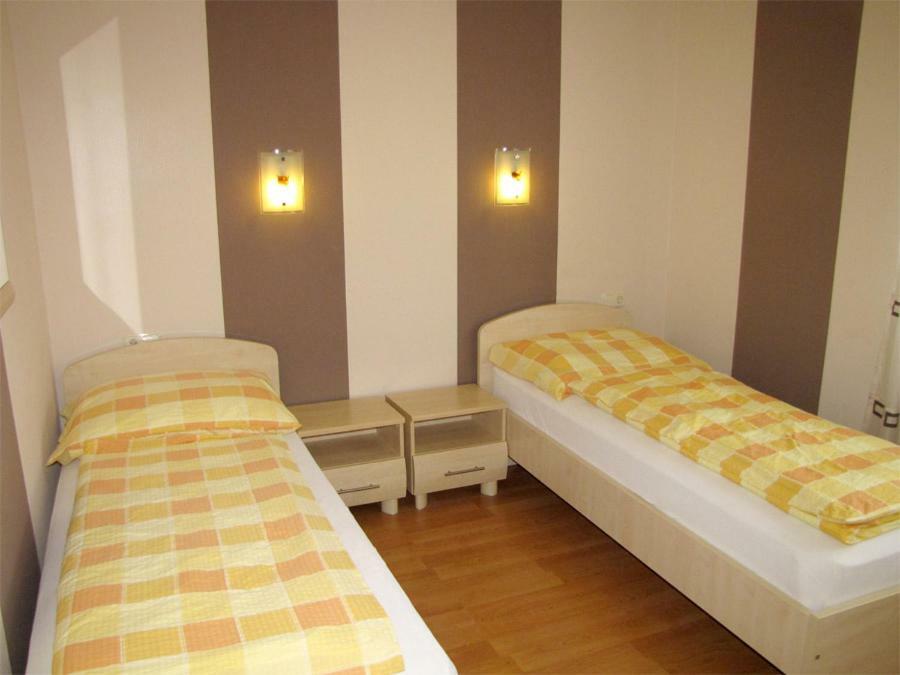 Szegfu Apartman Vila Hajdúszoboszló Exterior foto
