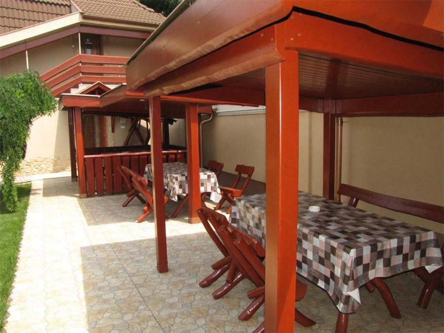 Szegfu Apartman Vila Hajdúszoboszló Exterior foto